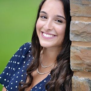 Meet your Posher, Alexis